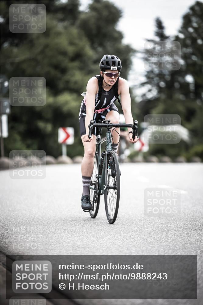 21.06.2026 - 29. Vierlanden-Triathlon H.Heesch http://msf.ph/oto/9888243 21.06.2026 12:15:41 Radfahren 891, 930 meine-sportfotos.de