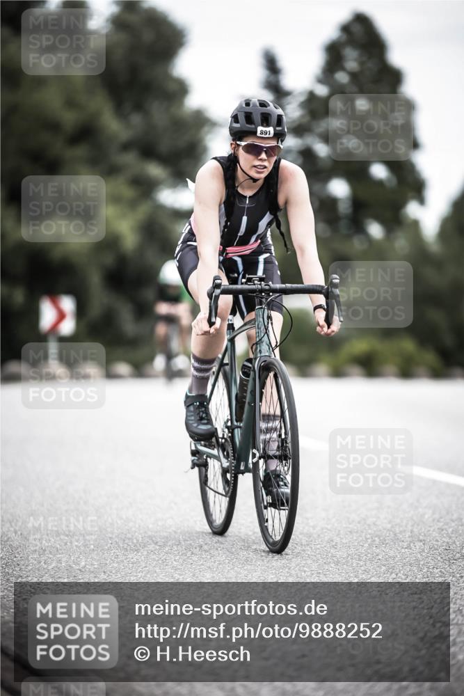 21.06.2026 - 29. Vierlanden-Triathlon H.Heesch http://msf.ph/oto/9888252 21.06.2026 12:15:41 Radfahren 891, 930 meine-sportfotos.de