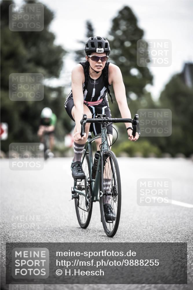 21.06.2026 - 29. Vierlanden-Triathlon H.Heesch http://msf.ph/oto/9888255 21.06.2026 12:15:41 Radfahren 891, 930 meine-sportfotos.de