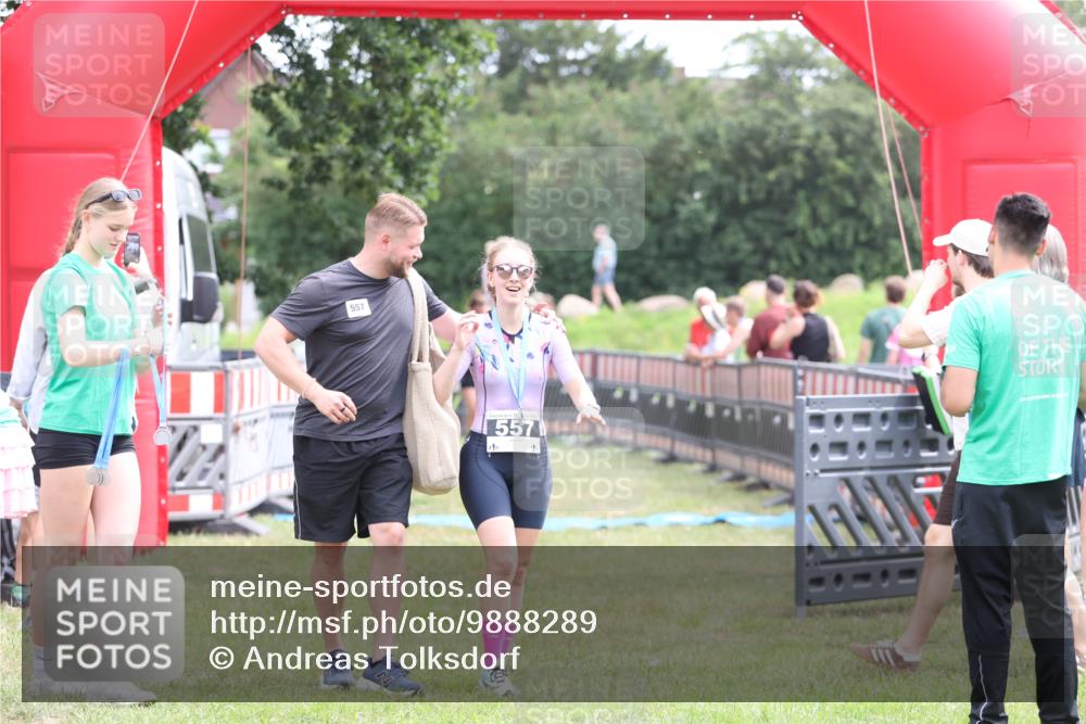 21.06.2026 - 29. Vierlanden-Triathlon Andreas Tolksdorf http://msf.ph/oto/9888289 21.06.2026 11:41:43 Ziel 205, 563, 590, 205, 563, 590 meine-sportfotos.de