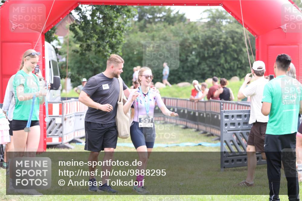 21.06.2026 - 29. Vierlanden-Triathlon Andreas Tolksdorf http://msf.ph/oto/9888295 21.06.2026 11:41:43 Ziel 205, 563, 590, 205, 563, 590 meine-sportfotos.de
