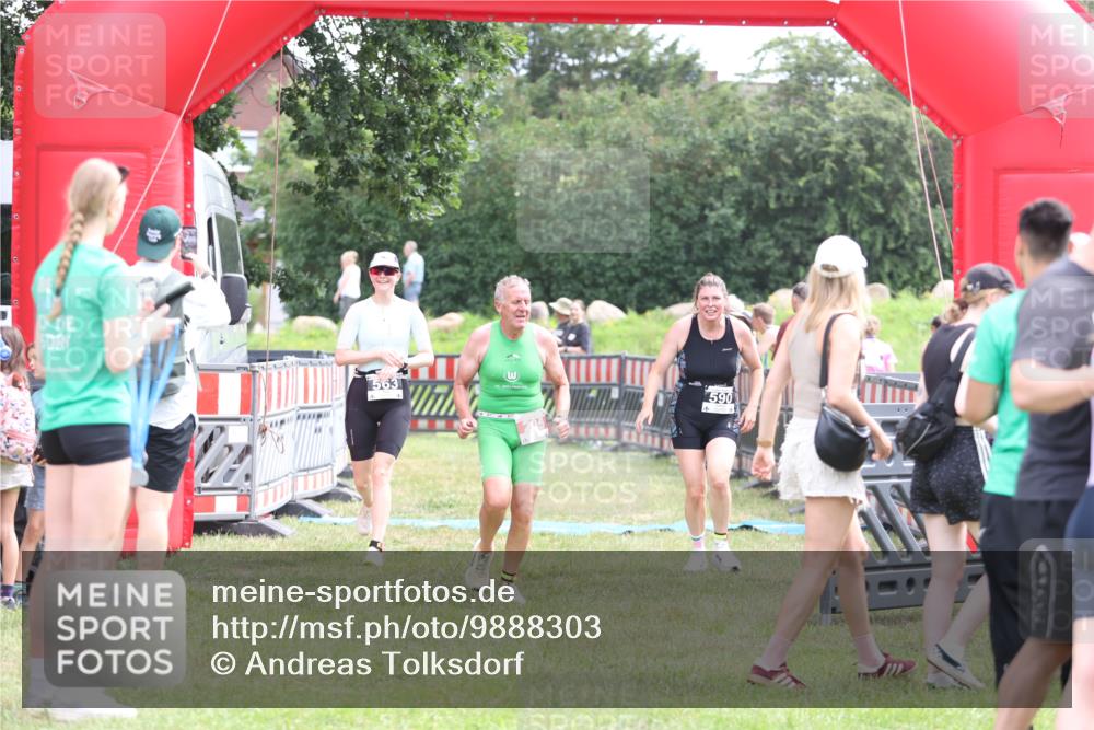 21.06.2026 - 29. Vierlanden-Triathlon Andreas Tolksdorf http://msf.ph/oto/9888303 21.06.2026 11:41:48 Ziel 205, 563, 590, 205, 563, 590 meine-sportfotos.de