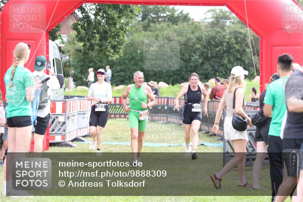 21.06.2026 - 29. Vierlanden-Triathlon Andreas Tolksdorf http://msf.ph/oto/9888309 21.06.2026 11:41:48 Ziel 205, 563, 590, 205, 563, 590 meine-sportfotos.de
