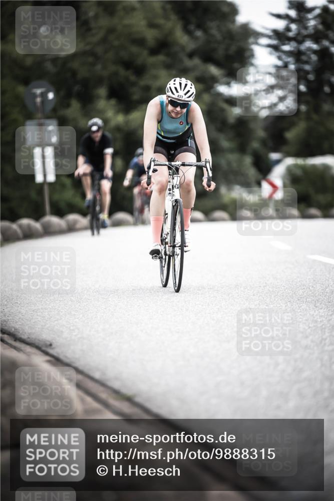 21.06.2026 - 29. Vierlanden-Triathlon H.Heesch http://msf.ph/oto/9888315 21.06.2026 12:15:53 Radfahren 685, 818, 833, 852 meine-sportfotos.de