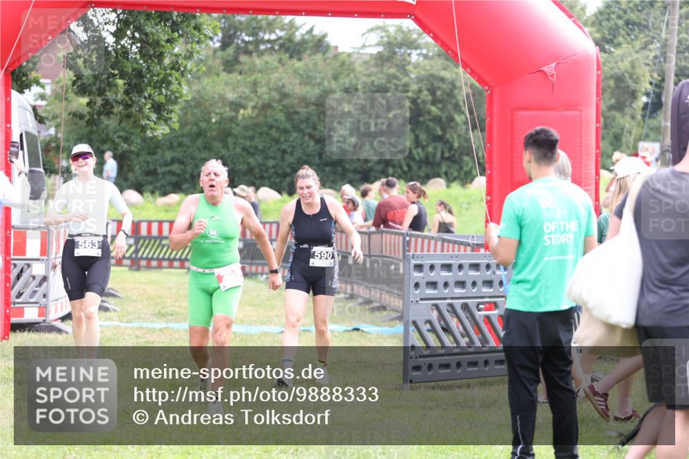 21.06.2026 - 29. Vierlanden-Triathlon Andreas Tolksdorf http://msf.ph/oto/9888333 21.06.2026 11:41:49 Ziel 205, 563, 590, 205, 563, 590 meine-sportfotos.de