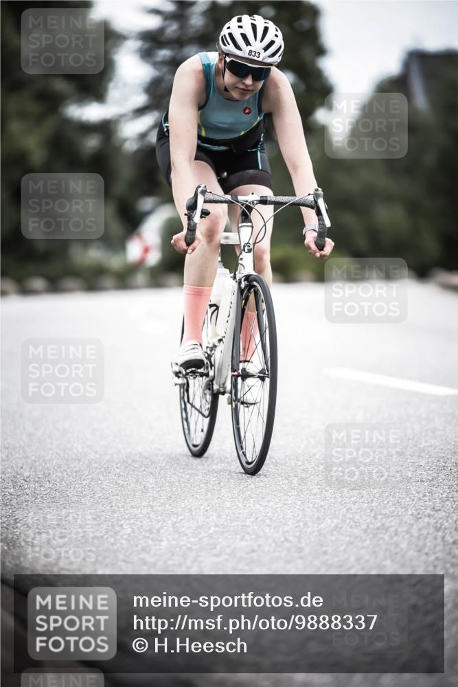 21.06.2026 - 29. Vierlanden-Triathlon H.Heesch http://msf.ph/oto/9888337 21.06.2026 12:15:53 Radfahren 685, 818, 833, 852 meine-sportfotos.de