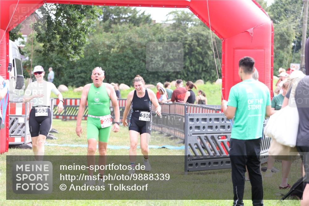 21.06.2026 - 29. Vierlanden-Triathlon Andreas Tolksdorf http://msf.ph/oto/9888339 21.06.2026 11:41:49 Ziel 205, 563, 590, 205, 563, 590 meine-sportfotos.de