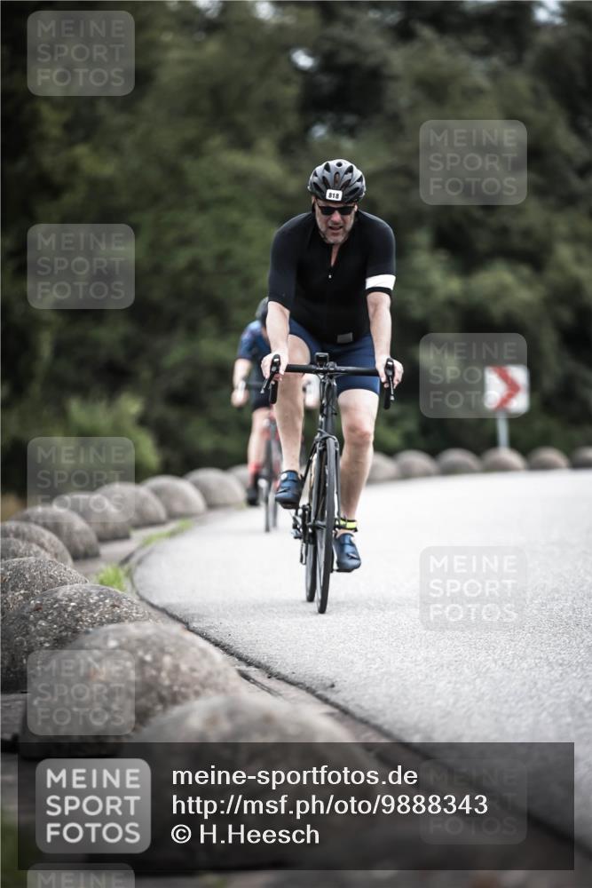 21.06.2026 - 29. Vierlanden-Triathlon H.Heesch http://msf.ph/oto/9888343 21.06.2026 12:15:55 Radfahren 818, 833, 852 meine-sportfotos.de