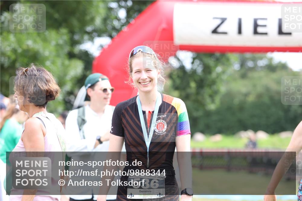 21.06.2026 - 29. Vierlanden-Triathlon Andreas Tolksdorf http://msf.ph/oto/9888344 21.06.2026 11:42:01 Ziel 478, 583, 478, 583 meine-sportfotos.de