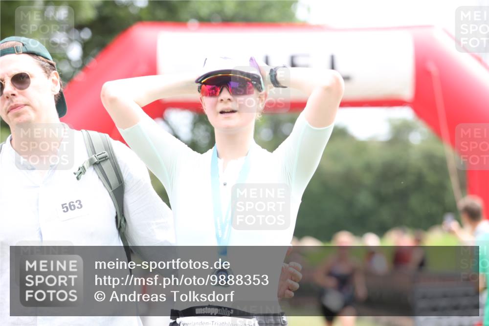 21.06.2026 - 29. Vierlanden-Triathlon Andreas Tolksdorf http://msf.ph/oto/9888353 21.06.2026 11:42:08 Ziel 478, 583, 478, 583 meine-sportfotos.de