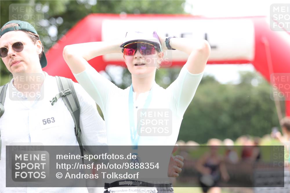 21.06.2026 - 29. Vierlanden-Triathlon Andreas Tolksdorf http://msf.ph/oto/9888354 21.06.2026 11:42:08 Ziel 478, 583, 478, 583 meine-sportfotos.de