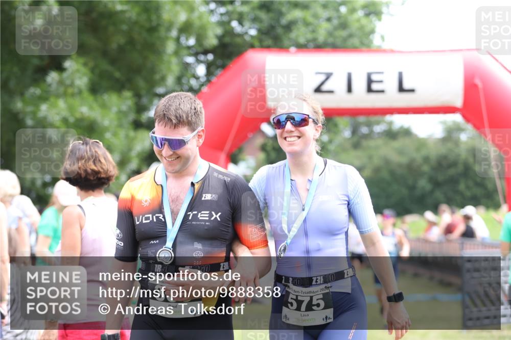 21.06.2026 - 29. Vierlanden-Triathlon Andreas Tolksdorf http://msf.ph/oto/9888358 21.06.2026 11:42:26 Ziel 484, 570, 579, 484, 570, 579 meine-sportfotos.de