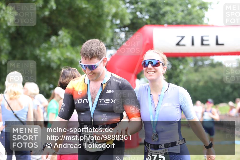21.06.2026 - 29. Vierlanden-Triathlon Andreas Tolksdorf http://msf.ph/oto/9888361 21.06.2026 11:42:26 Ziel 484, 570, 579, 484, 570, 579 meine-sportfotos.de