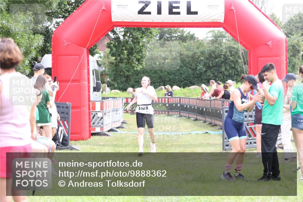 21.06.2026 - 29. Vierlanden-Triathlon Andreas Tolksdorf http://msf.ph/oto/9888362 21.06.2026 11:42:29 Ziel 484, 570, 579, 484, 570, 579 meine-sportfotos.de