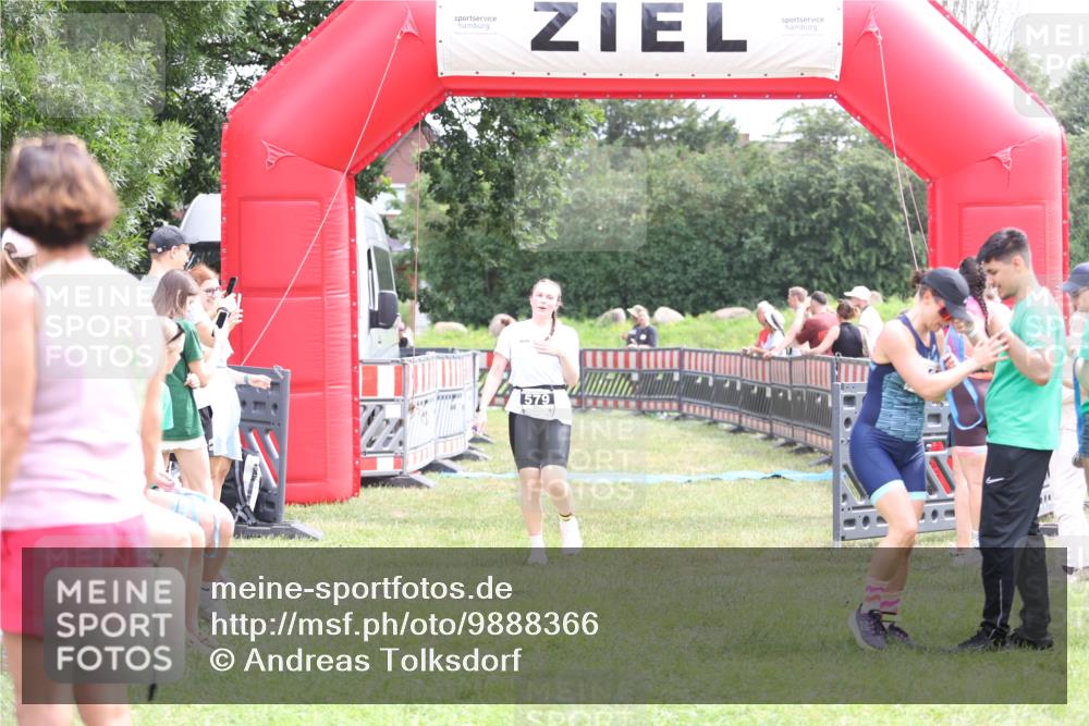 21.06.2026 - 29. Vierlanden-Triathlon Andreas Tolksdorf http://msf.ph/oto/9888366 21.06.2026 11:42:30 Ziel 484, 515, 570, 579, 484, 515, 570, 579 meine-sportfotos.de
