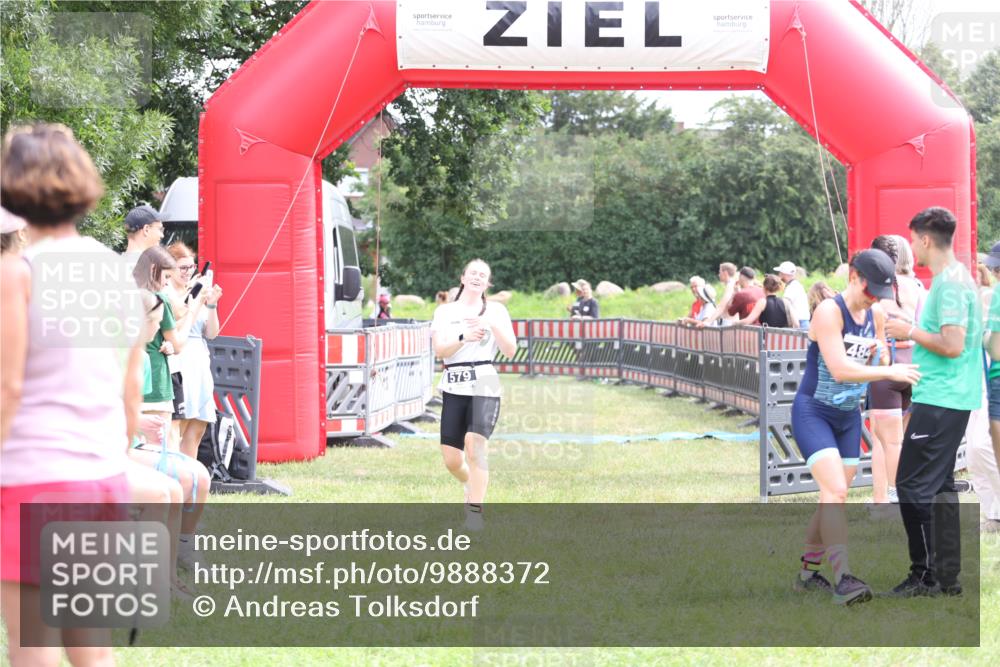 21.06.2026 - 29. Vierlanden-Triathlon Andreas Tolksdorf http://msf.ph/oto/9888372 21.06.2026 11:42:30 Ziel 484, 515, 570, 579, 484, 515, 570, 579 meine-sportfotos.de