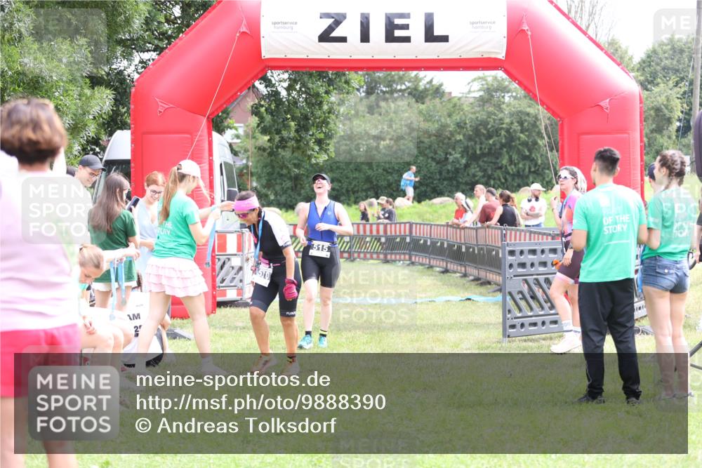 21.06.2026 - 29. Vierlanden-Triathlon Andreas Tolksdorf http://msf.ph/oto/9888390 21.06.2026 11:42:43 Ziel 515, 515 meine-sportfotos.de