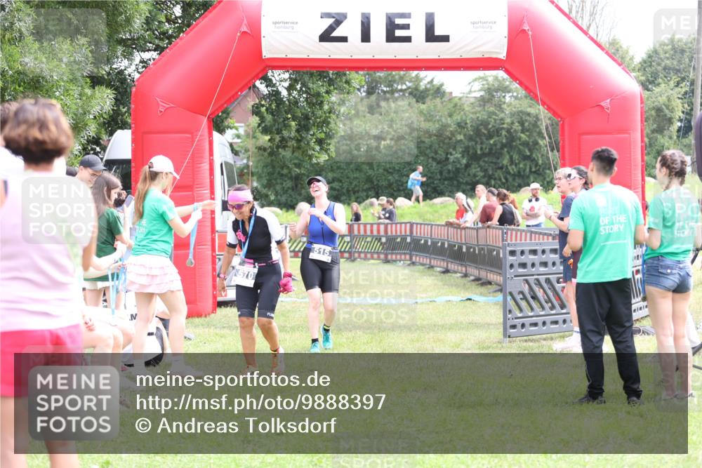 21.06.2026 - 29. Vierlanden-Triathlon Andreas Tolksdorf http://msf.ph/oto/9888397 21.06.2026 11:42:44 Ziel 515, 515 meine-sportfotos.de