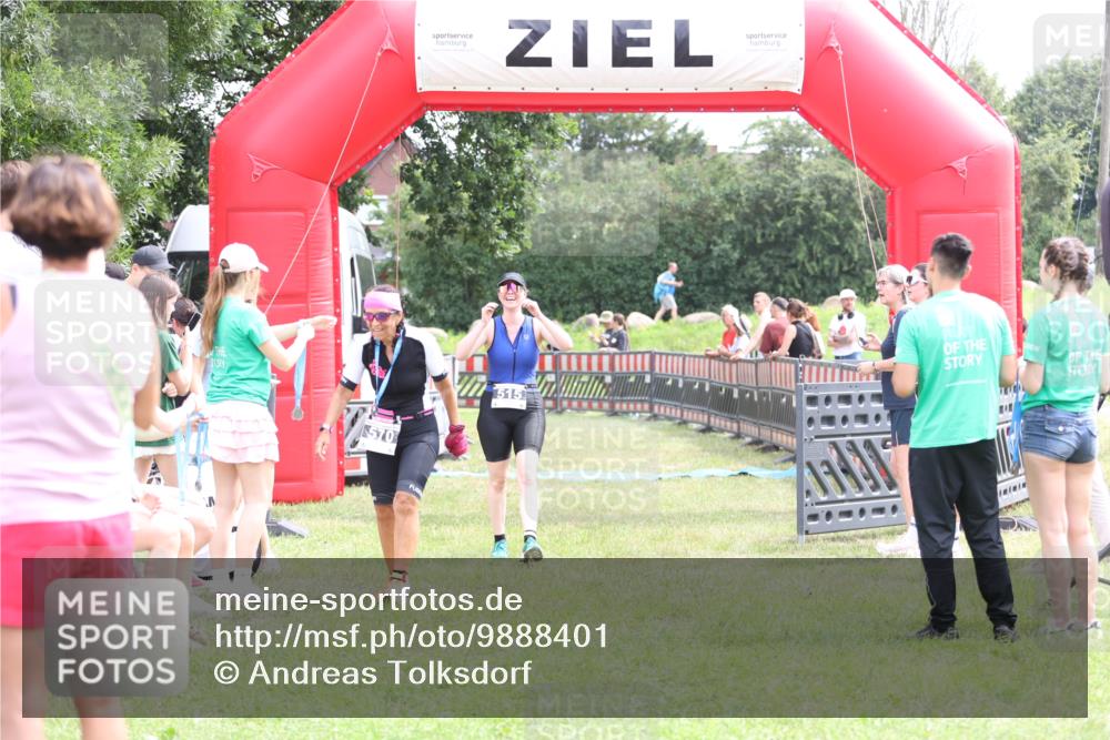 21.06.2026 - 29. Vierlanden-Triathlon Andreas Tolksdorf http://msf.ph/oto/9888401 21.06.2026 11:42:44 Ziel 515, 515 meine-sportfotos.de