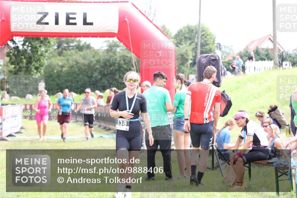 21.06.2026 - 29. Vierlanden-Triathlon Andreas Tolksdorf http://msf.ph/oto/9888406 21.06.2026 11:43:08 Ziel 613, 613 meine-sportfotos.de