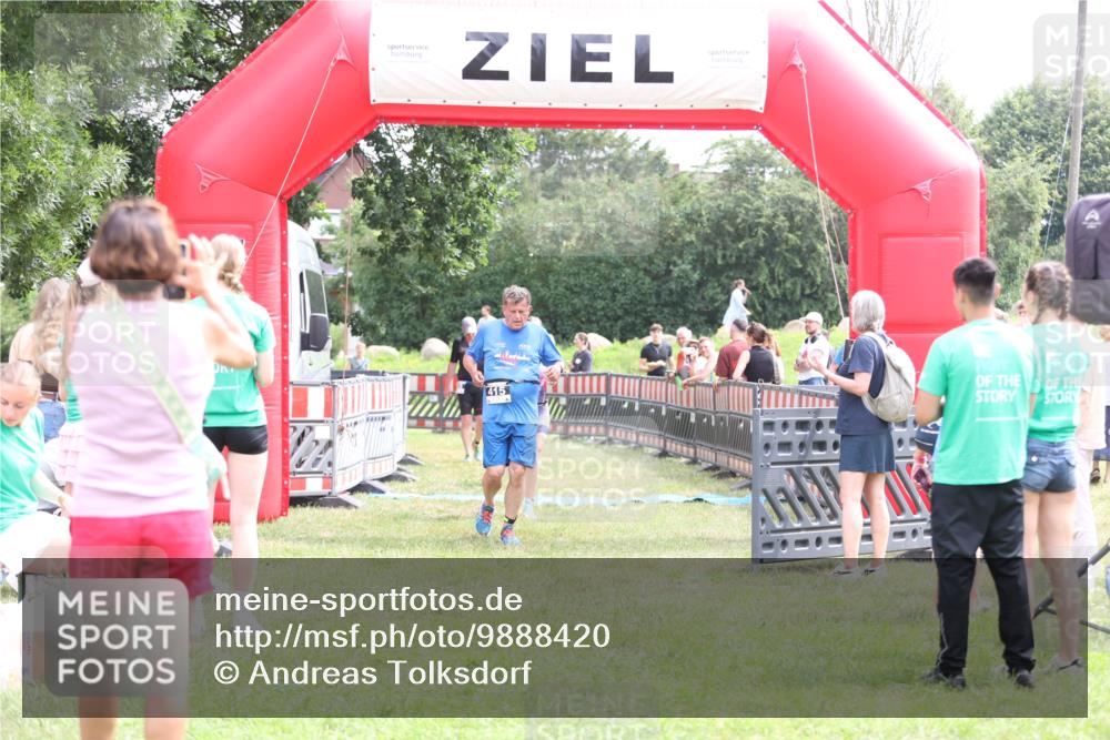 21.06.2026 - 29. Vierlanden-Triathlon Andreas Tolksdorf http://msf.ph/oto/9888420 21.06.2026 11:43:30 Ziel 415, 455, 576, 415, 455, 576 meine-sportfotos.de