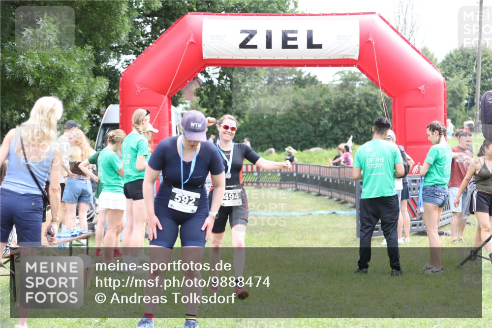 21.06.2026 - 29. Vierlanden-Triathlon Andreas Tolksdorf http://msf.ph/oto/9888474 21.06.2026 11:46:11 Ziel 502, 502 meine-sportfotos.de