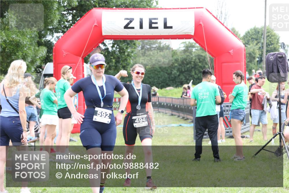21.06.2026 - 29. Vierlanden-Triathlon Andreas Tolksdorf http://msf.ph/oto/9888482 21.06.2026 11:46:12 Ziel 502, 502 meine-sportfotos.de