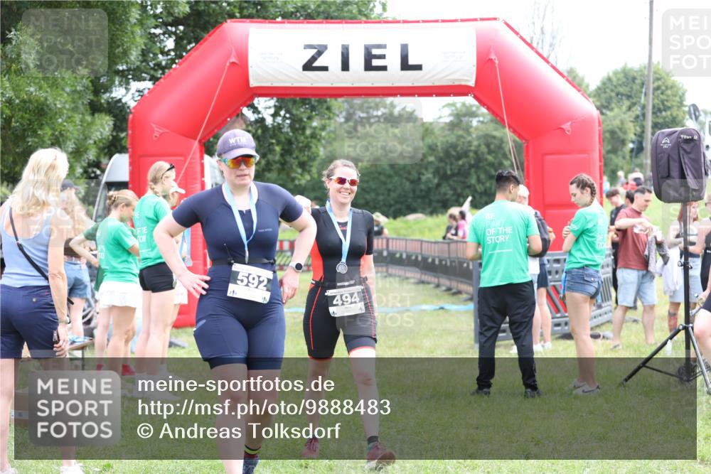 21.06.2026 - 29. Vierlanden-Triathlon Andreas Tolksdorf http://msf.ph/oto/9888483 21.06.2026 11:46:12 Ziel 502, 502 meine-sportfotos.de