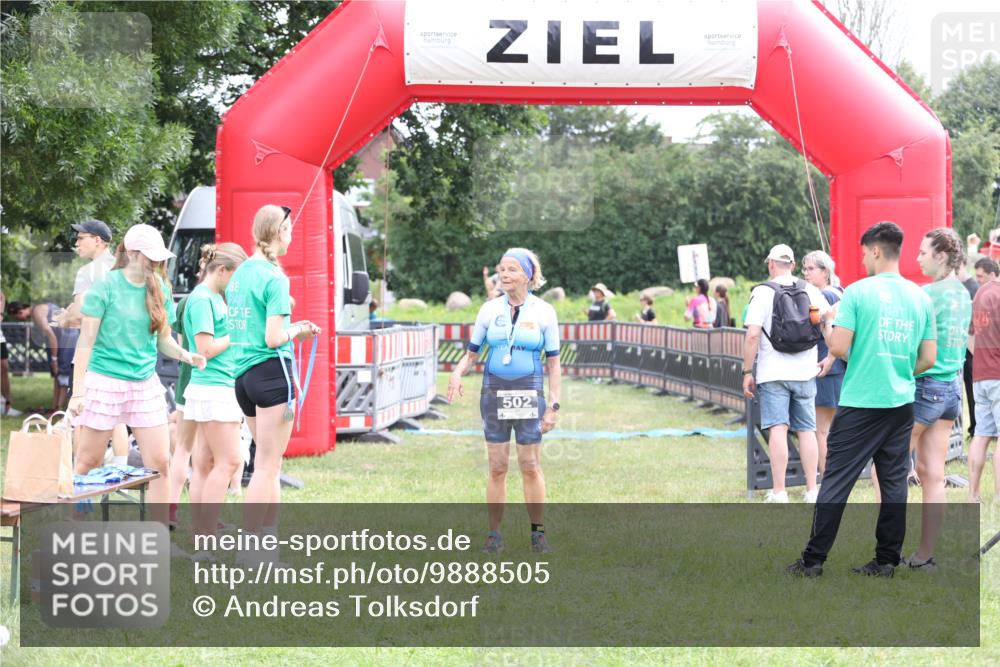 21.06.2026 - 29. Vierlanden-Triathlon Andreas Tolksdorf http://msf.ph/oto/9888505 21.06.2026 11:46:31 Ziel 567, 567 meine-sportfotos.de