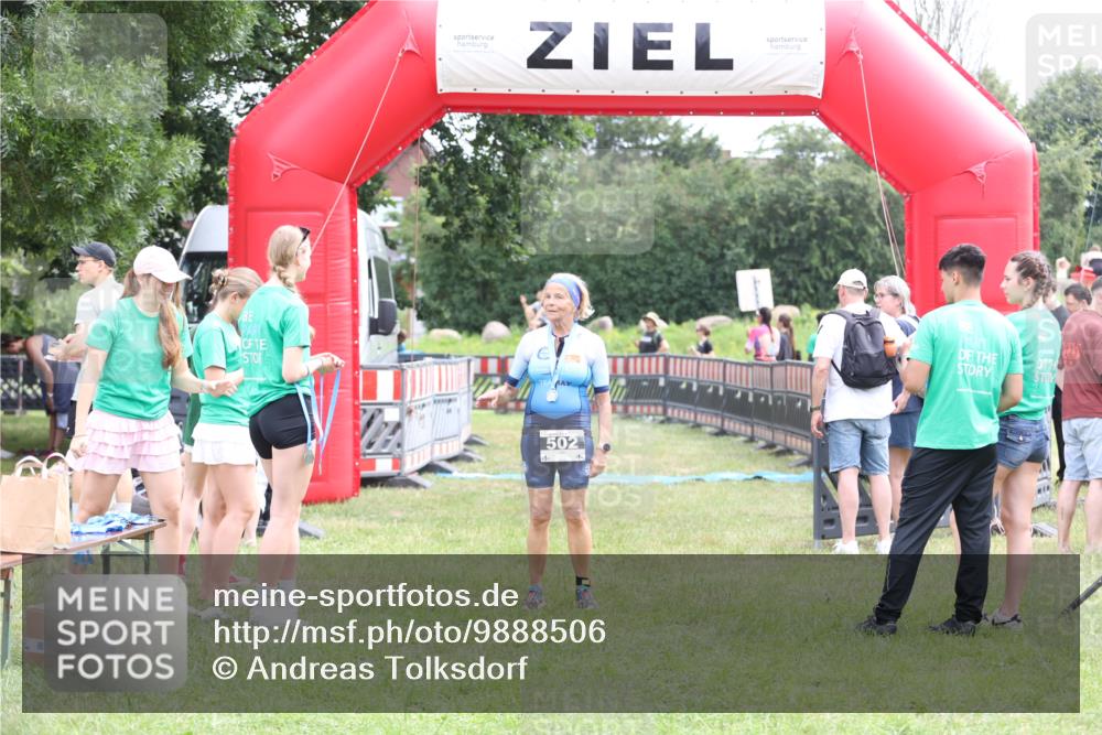 21.06.2026 - 29. Vierlanden-Triathlon Andreas Tolksdorf http://msf.ph/oto/9888506 21.06.2026 11:46:31 Ziel 567, 567 meine-sportfotos.de