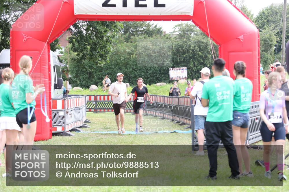 21.06.2026 - 29. Vierlanden-Triathlon Andreas Tolksdorf http://msf.ph/oto/9888513 21.06.2026 11:46:41 Ziel 560, 567, 560, 567 meine-sportfotos.de