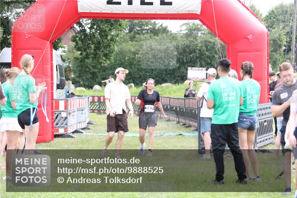 21.06.2026 - 29. Vierlanden-Triathlon Andreas Tolksdorf http://msf.ph/oto/9888525 21.06.2026 11:46:43 Ziel 560, 567, 560, 567 meine-sportfotos.de