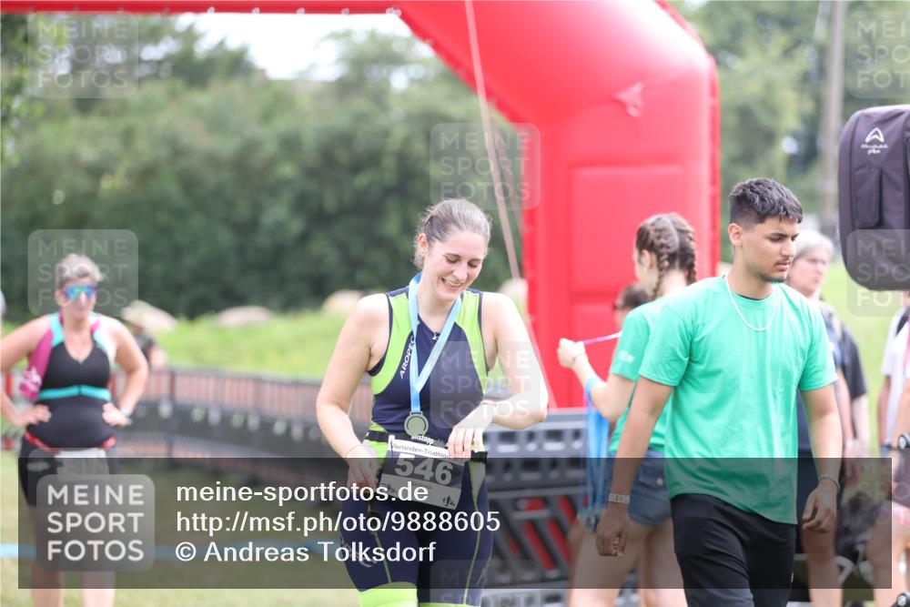 21.06.2026 - 29. Vierlanden-Triathlon Andreas Tolksdorf http://msf.ph/oto/9888605 21.06.2026 11:48:33 Ziel 565, 565 meine-sportfotos.de