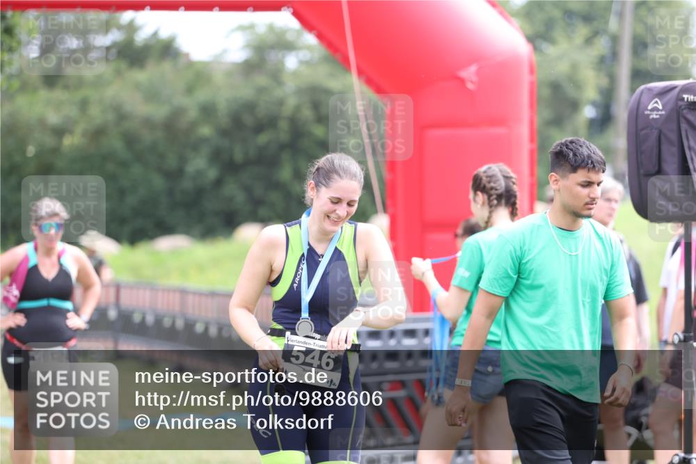 21.06.2026 - 29. Vierlanden-Triathlon Andreas Tolksdorf http://msf.ph/oto/9888606 21.06.2026 11:48:33 Ziel 565, 565 meine-sportfotos.de