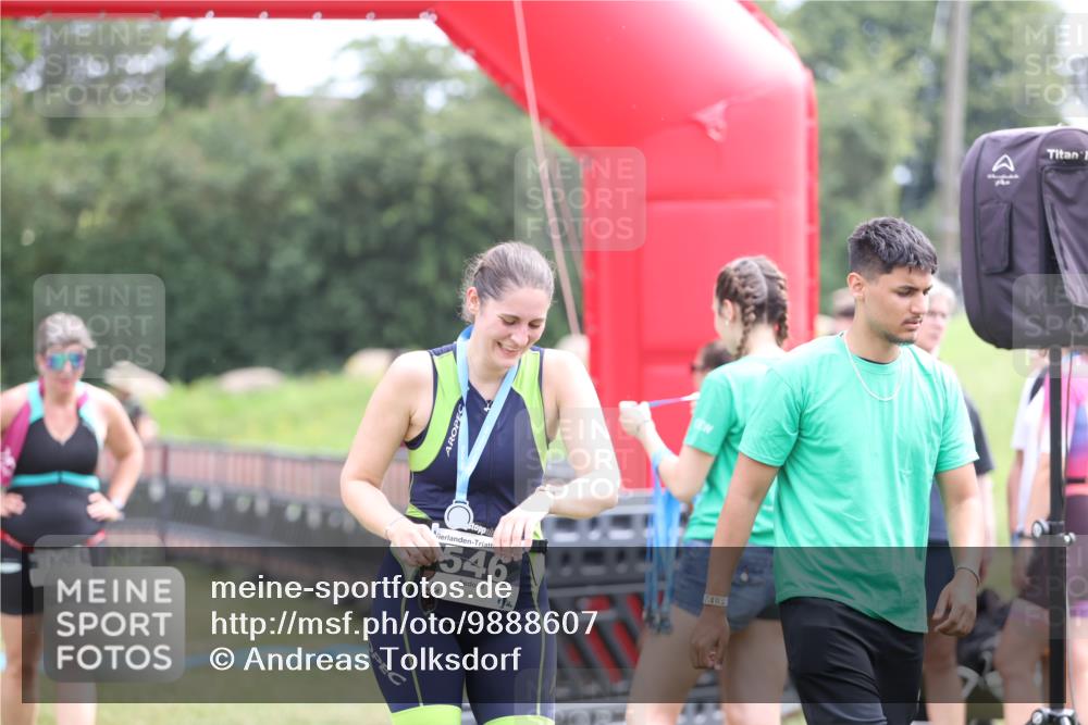 21.06.2026 - 29. Vierlanden-Triathlon Andreas Tolksdorf http://msf.ph/oto/9888607 21.06.2026 11:48:33 Ziel 565, 565 meine-sportfotos.de
