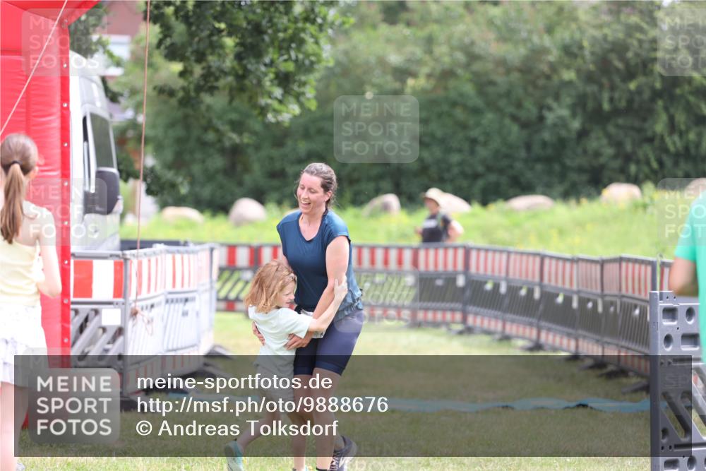 21.06.2026 - 29. Vierlanden-Triathlon Andreas Tolksdorf http://msf.ph/oto/9888676 21.06.2026 11:50:34 Ziel 482, 482 meine-sportfotos.de