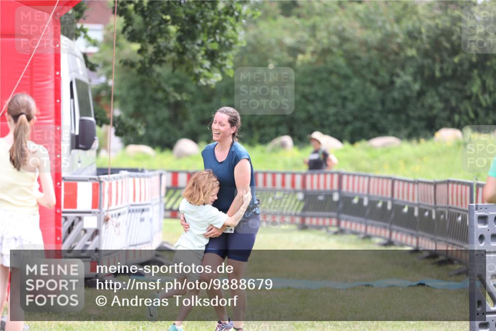 21.06.2026 - 29. Vierlanden-Triathlon Andreas Tolksdorf http://msf.ph/oto/9888679 21.06.2026 11:50:34 Ziel 482, 482 meine-sportfotos.de
