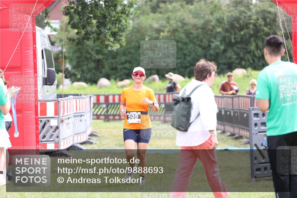 21.06.2026 - 29. Vierlanden-Triathlon Andreas Tolksdorf http://msf.ph/oto/9888693 21.06.2026 11:51:18 Ziel 505, 534, 612, 505, 534, 612 meine-sportfotos.de