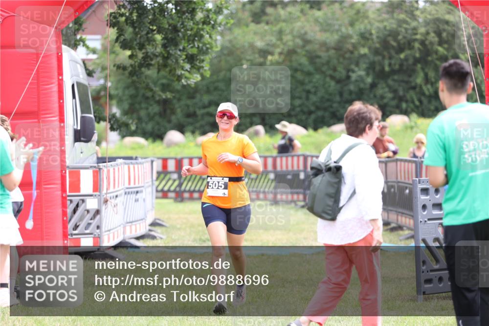 21.06.2026 - 29. Vierlanden-Triathlon Andreas Tolksdorf http://msf.ph/oto/9888696 21.06.2026 11:51:18 Ziel 505, 534, 612, 505, 534, 612 meine-sportfotos.de