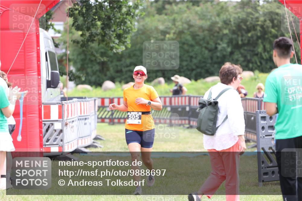 21.06.2026 - 29. Vierlanden-Triathlon Andreas Tolksdorf http://msf.ph/oto/9888697 21.06.2026 11:51:18 Ziel 505, 534, 612, 505, 534, 612 meine-sportfotos.de