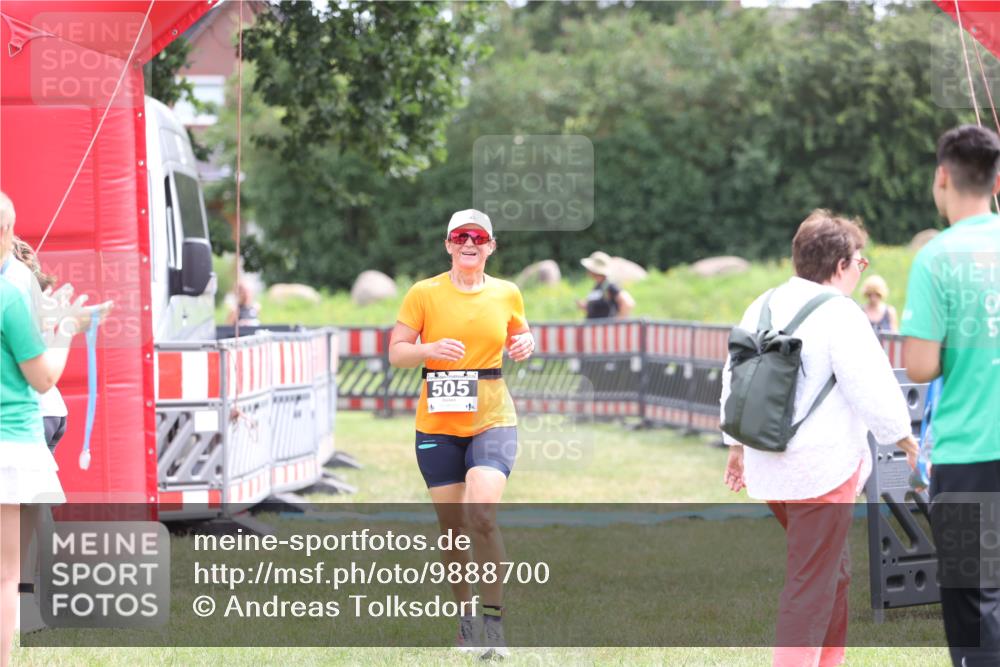 21.06.2026 - 29. Vierlanden-Triathlon Andreas Tolksdorf http://msf.ph/oto/9888700 21.06.2026 11:51:18 Ziel 505, 534, 612, 505, 534, 612 meine-sportfotos.de