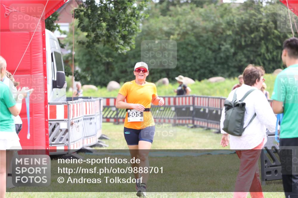 21.06.2026 - 29. Vierlanden-Triathlon Andreas Tolksdorf http://msf.ph/oto/9888701 21.06.2026 11:51:19 Ziel 505, 534, 612, 505, 534, 612 meine-sportfotos.de