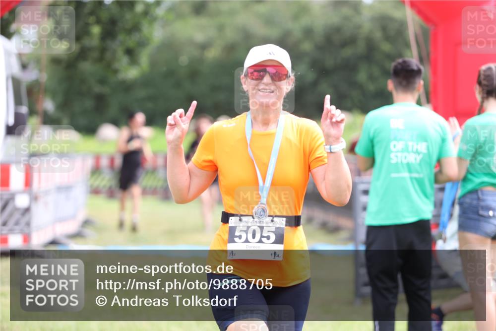 21.06.2026 - 29. Vierlanden-Triathlon Andreas Tolksdorf http://msf.ph/oto/9888705 21.06.2026 11:51:25 Ziel 534, 612, 534, 612 meine-sportfotos.de
