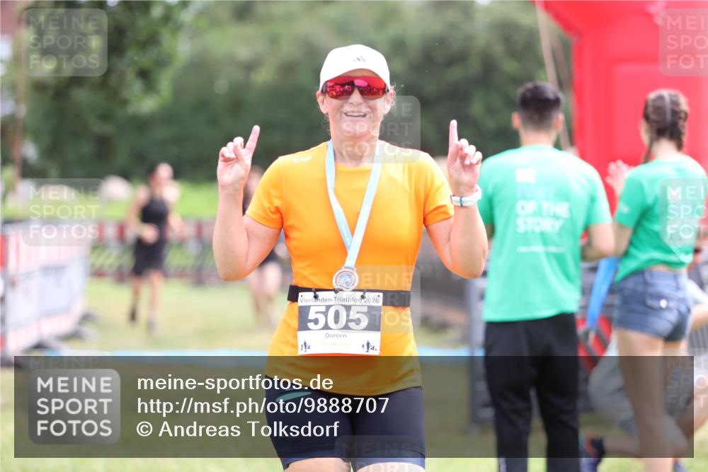 21.06.2026 - 29. Vierlanden-Triathlon Andreas Tolksdorf http://msf.ph/oto/9888707 21.06.2026 11:51:25 Ziel 534, 612, 534, 612 meine-sportfotos.de