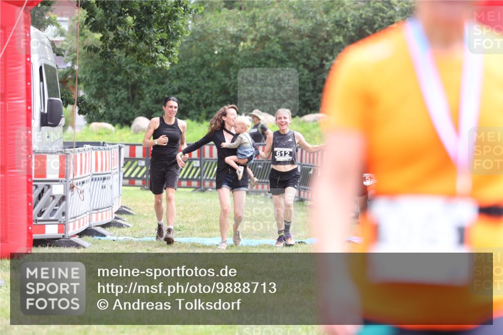 21.06.2026 - 29. Vierlanden-Triathlon Andreas Tolksdorf http://msf.ph/oto/9888713 21.06.2026 11:51:27 Ziel 299, 534, 612, 299, 534, 612 meine-sportfotos.de