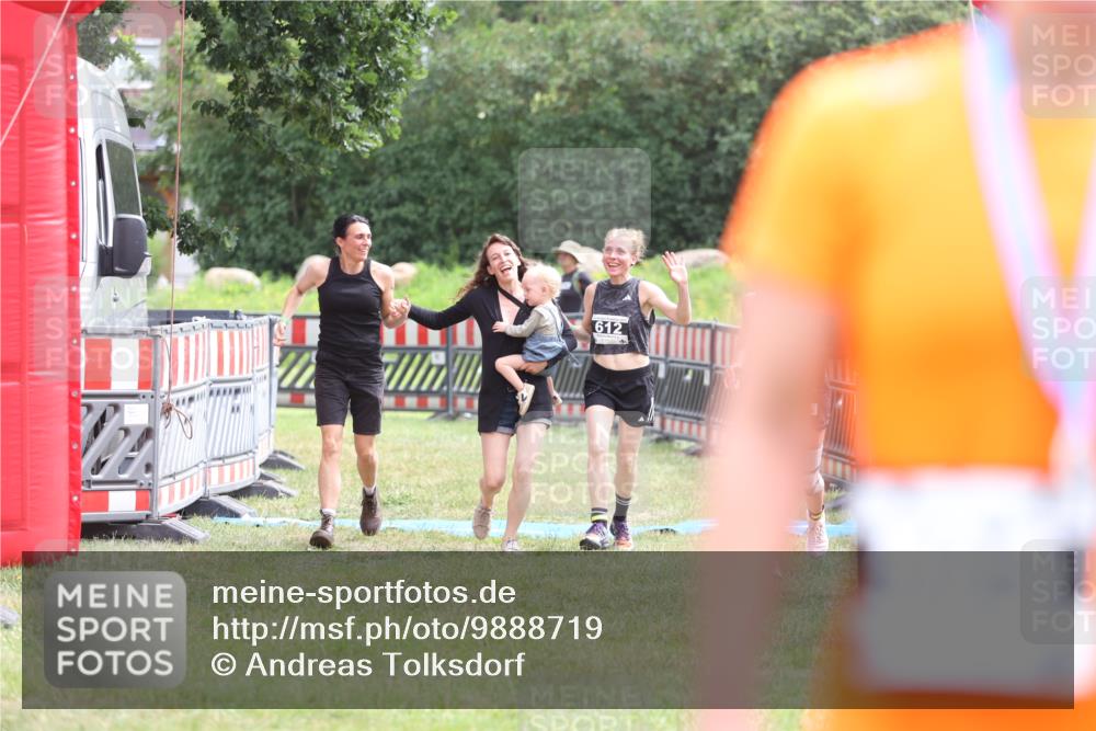 21.06.2026 - 29. Vierlanden-Triathlon Andreas Tolksdorf http://msf.ph/oto/9888719 21.06.2026 11:51:27 Ziel 299, 534, 612, 299, 534, 612 meine-sportfotos.de