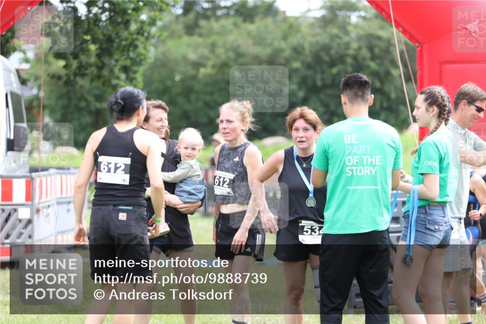21.06.2026 - 29. Vierlanden-Triathlon Andreas Tolksdorf http://msf.ph/oto/9888739 21.06.2026 11:51:33 Ziel 299, 299 meine-sportfotos.de