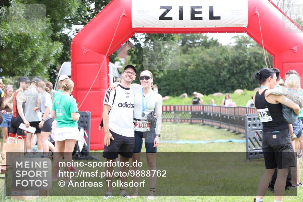 21.06.2026 - 29. Vierlanden-Triathlon Andreas Tolksdorf http://msf.ph/oto/9888762 21.06.2026 11:51:56 Ziel  meine-sportfotos.de