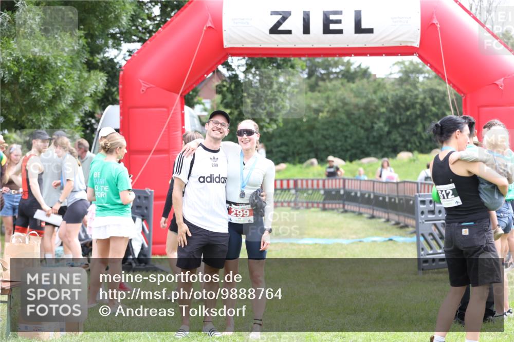 21.06.2026 - 29. Vierlanden-Triathlon Andreas Tolksdorf http://msf.ph/oto/9888764 21.06.2026 11:51:56 Ziel  meine-sportfotos.de