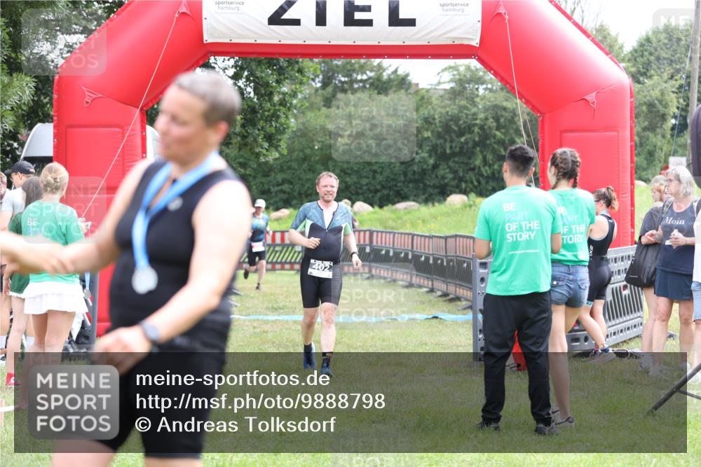 21.06.2026 - 29. Vierlanden-Triathlon Andreas Tolksdorf http://msf.ph/oto/9888798 21.06.2026 11:52:52 Ziel 213, 402, 213, 402 meine-sportfotos.de